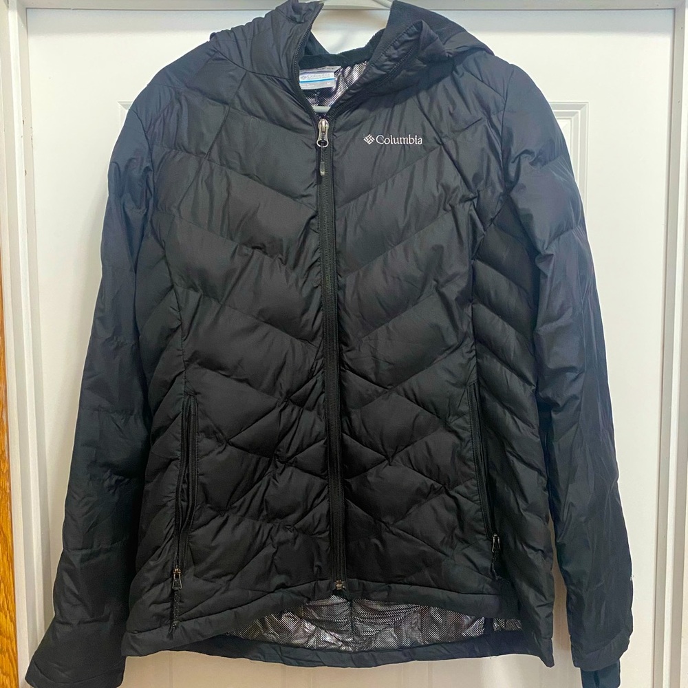 Columbia heavenly hood jacket. Size medium.